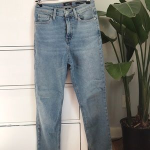 Urban outfitters BRAND NEW! girlfriend jeans